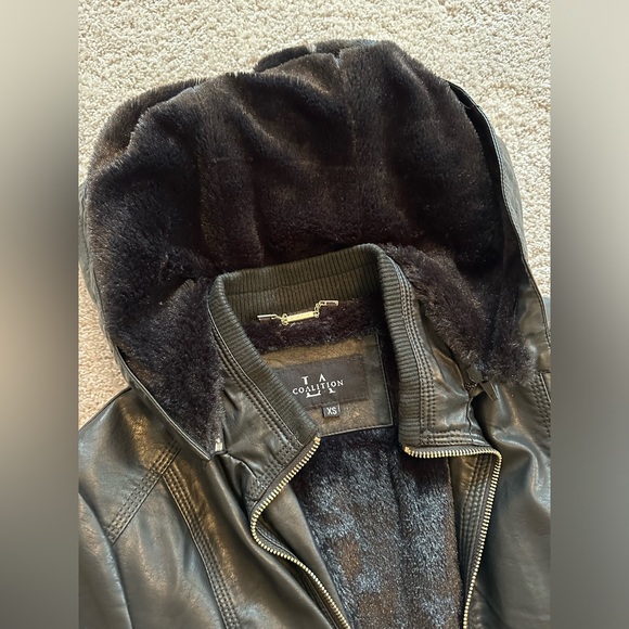 Amazing leather jacket - Picture 3 of 3